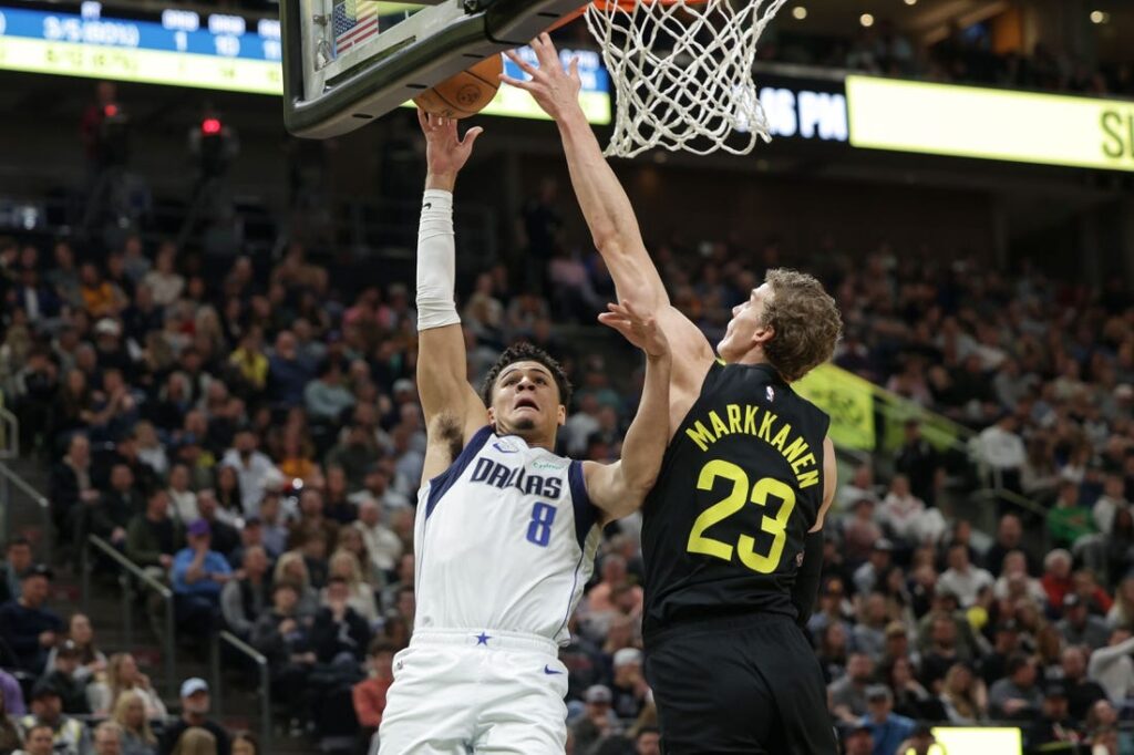 Without Luka Doncic Mavs Lose Again This Time To Jazz Field Level