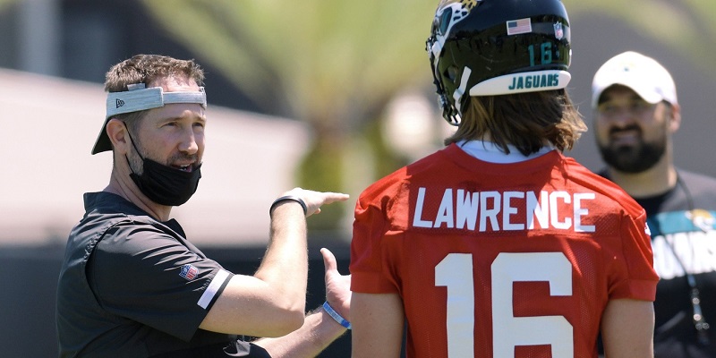 Darrell Bevell, Trevor Lawrence