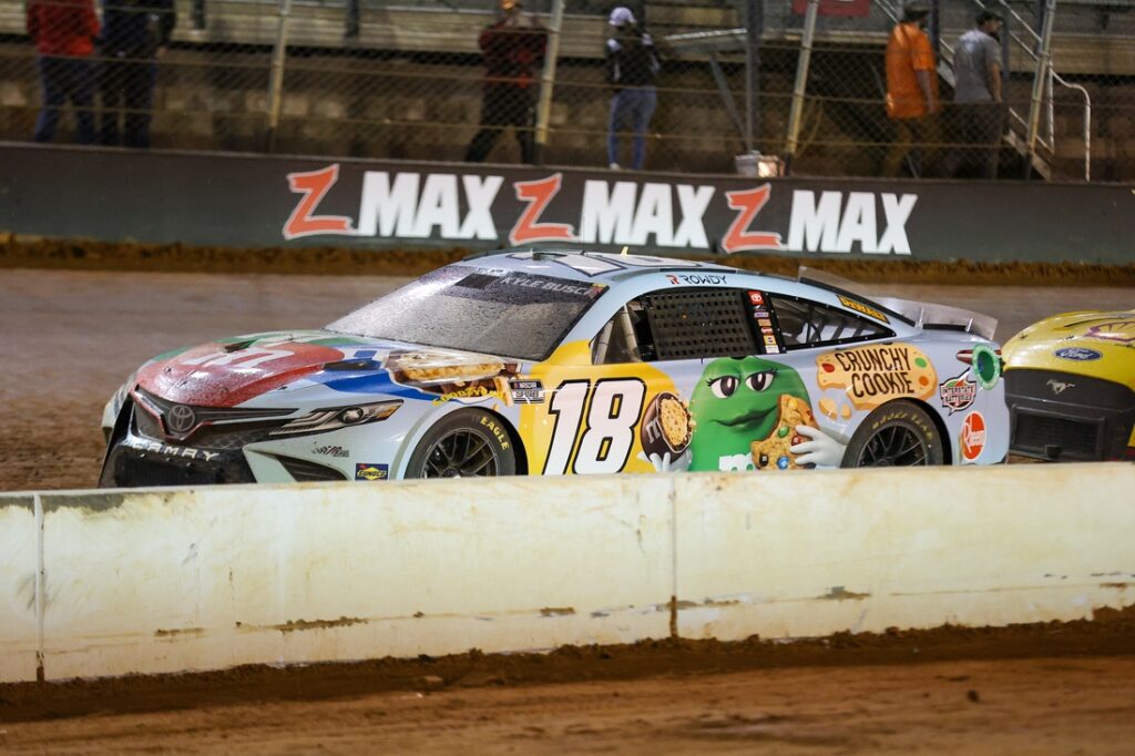 Kyle Busch Wins On Bristol Dirt Course After Wild Ending - Field Level ...