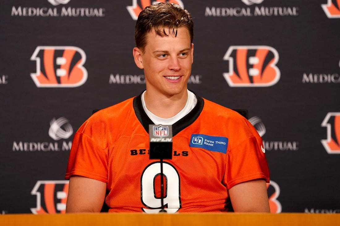 Bengals QB Joe Burrow back at camp after appendectomy Field Level