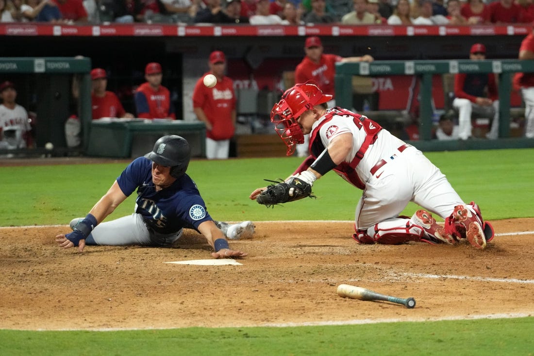 Mariners embrace 'chaos ball' against Angels - Field Level Media