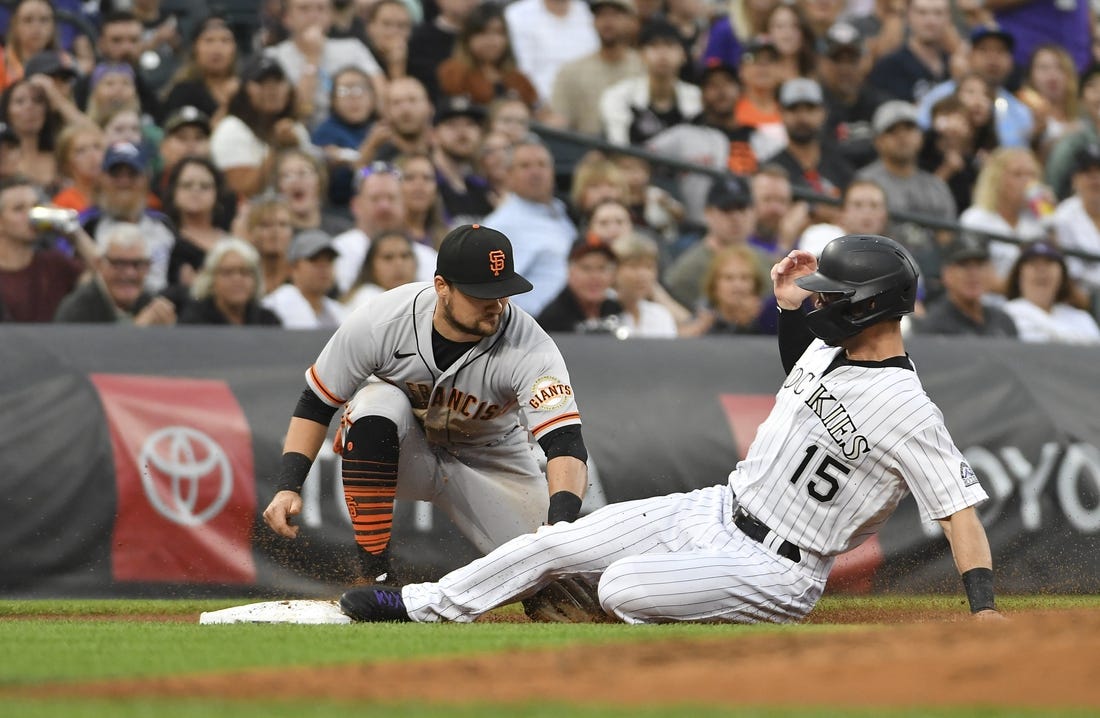 Joc Pederson's 10th-inning single lifts Giants past Red Sox 4-3