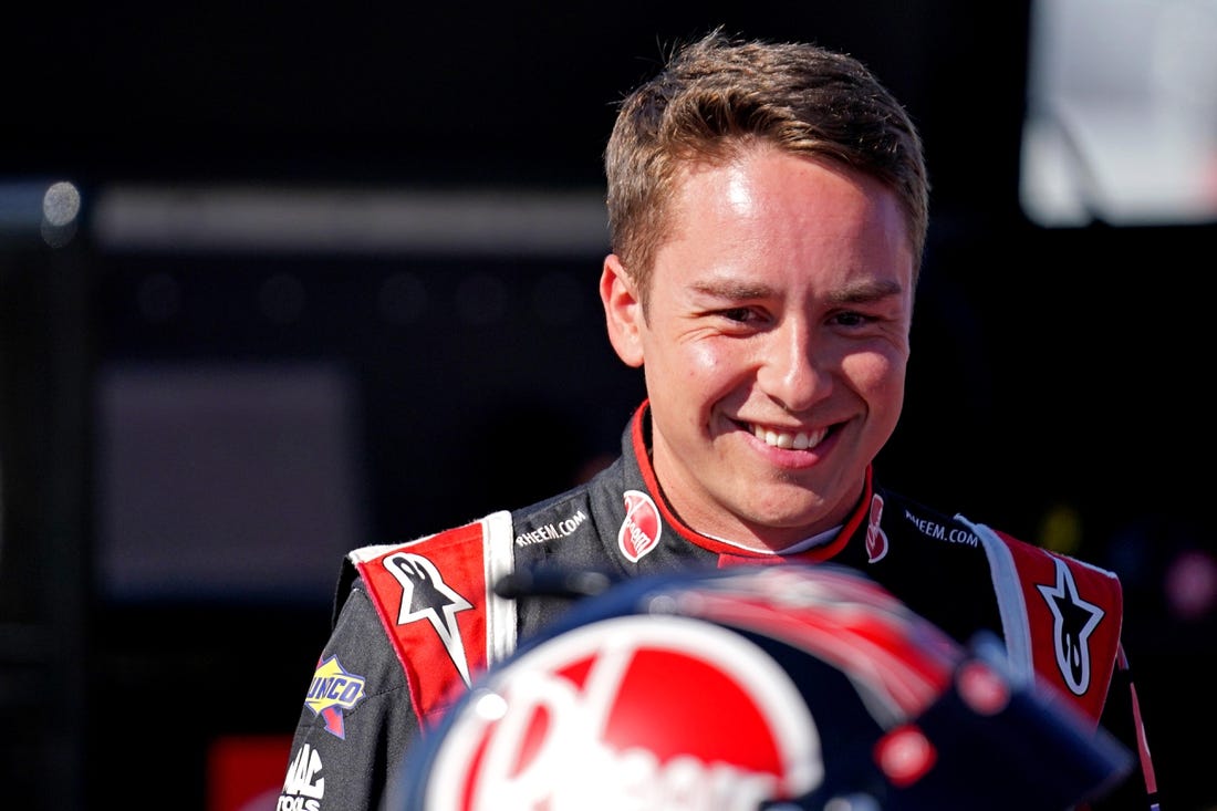 Weekend Preview Bristol Motor Speedway Field Level Media