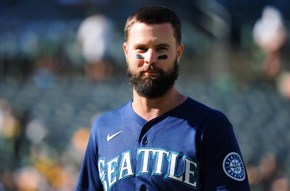 Mariners rule OFs Jesse Winker, Sam Haggerty out for playoffs