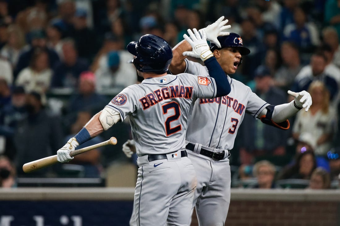 Photos: Mariners swept by Astros with 3-2 loss