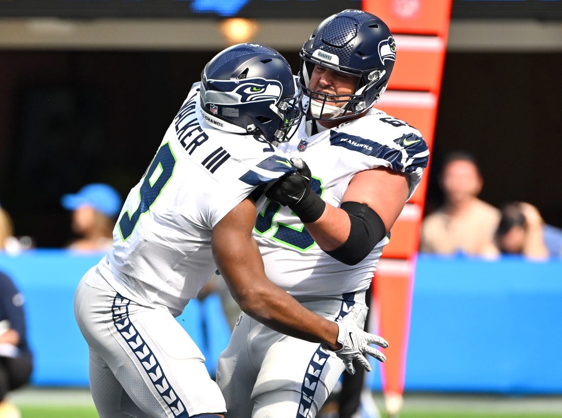 Kenneth Walker III Stars As Seahawks Blast Chargers - Field Level Media ...