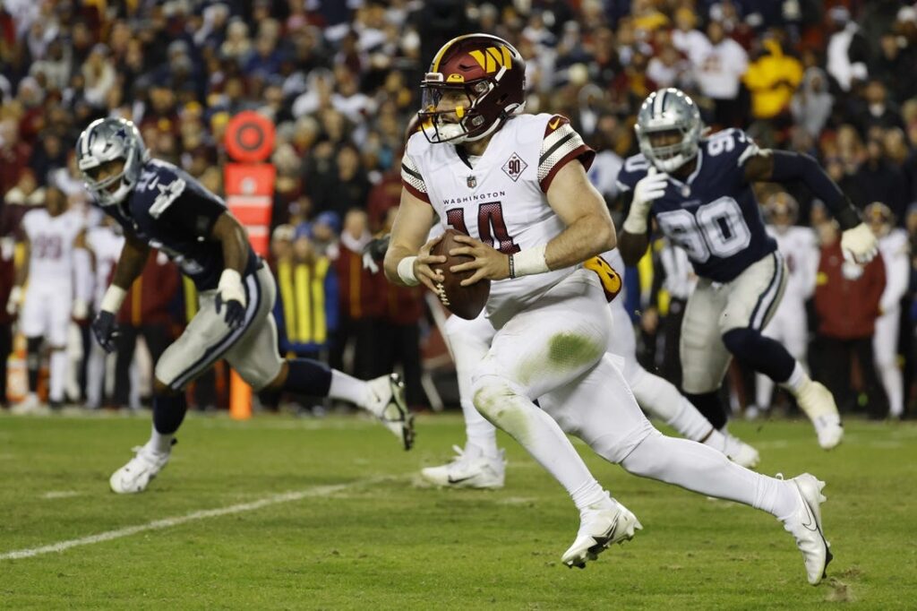 Commanders surprise Cowboys with strong debut for Sam Howell - Field Level  Media - Professional sports content solutions