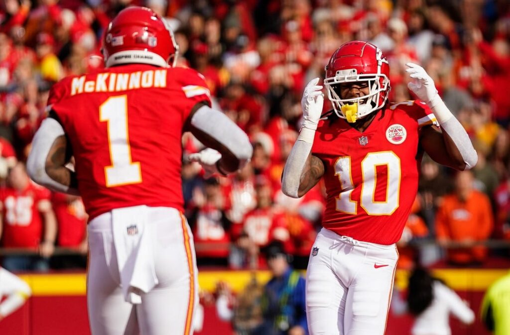 NFL: Kansas City Chiefs at Jacksonville Jaguars, Fieldlevel