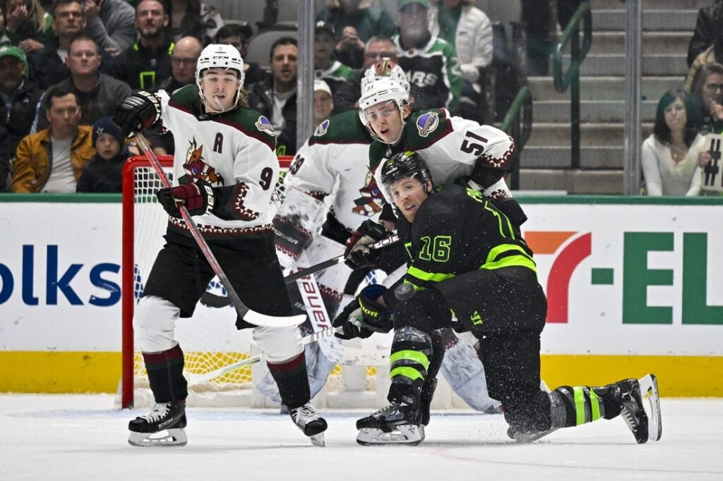 Jake Oettinger Nabs 2nd Shutout This Week In Stars' 4-0 Win - Field ...