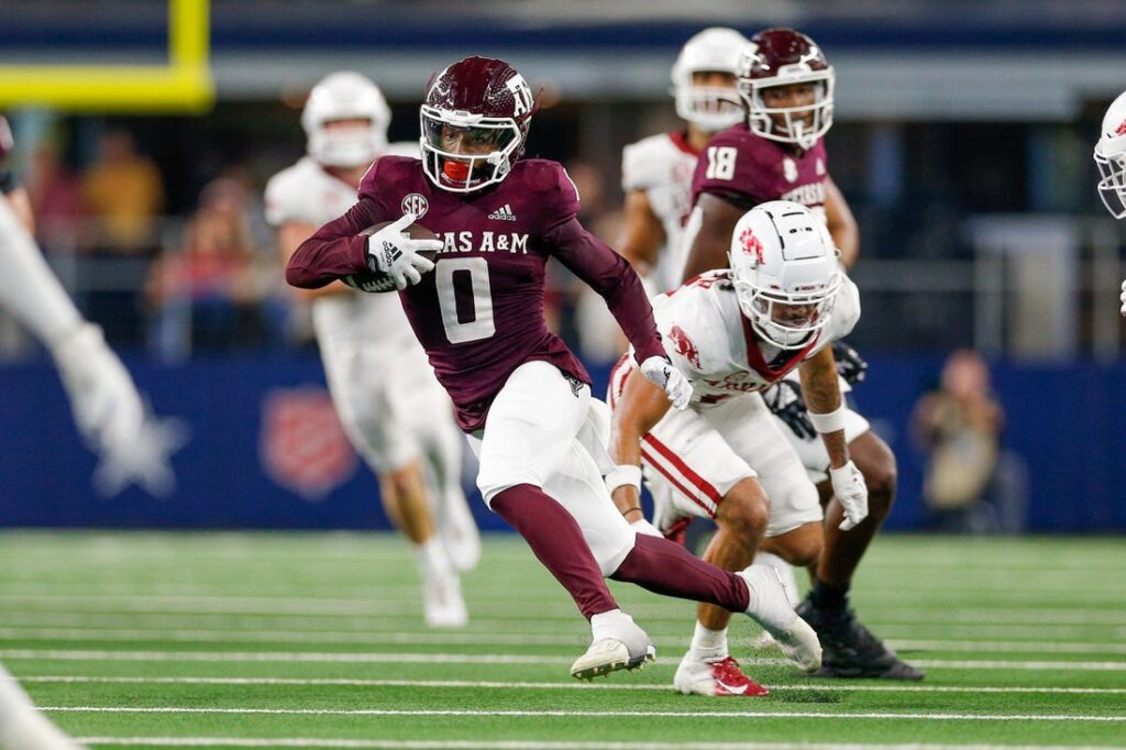 Texas A&M WR Ainias Smith to return for 2023 season - Field Level Media ...