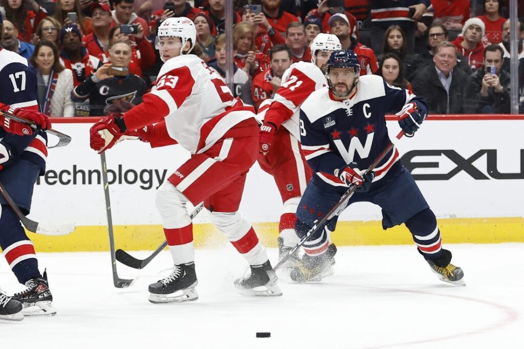 Capitals, Red Wings battle for crucial playoff points Field Level