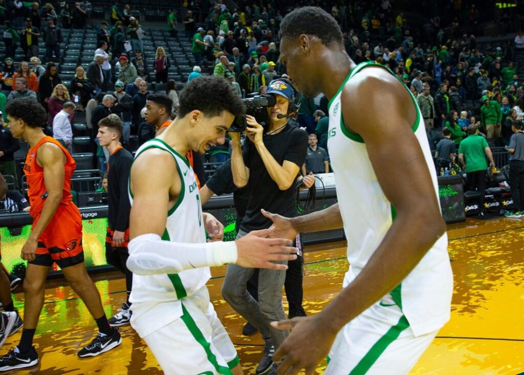 Oregon looking for lost momentum vs. rival Oregon State Field Level