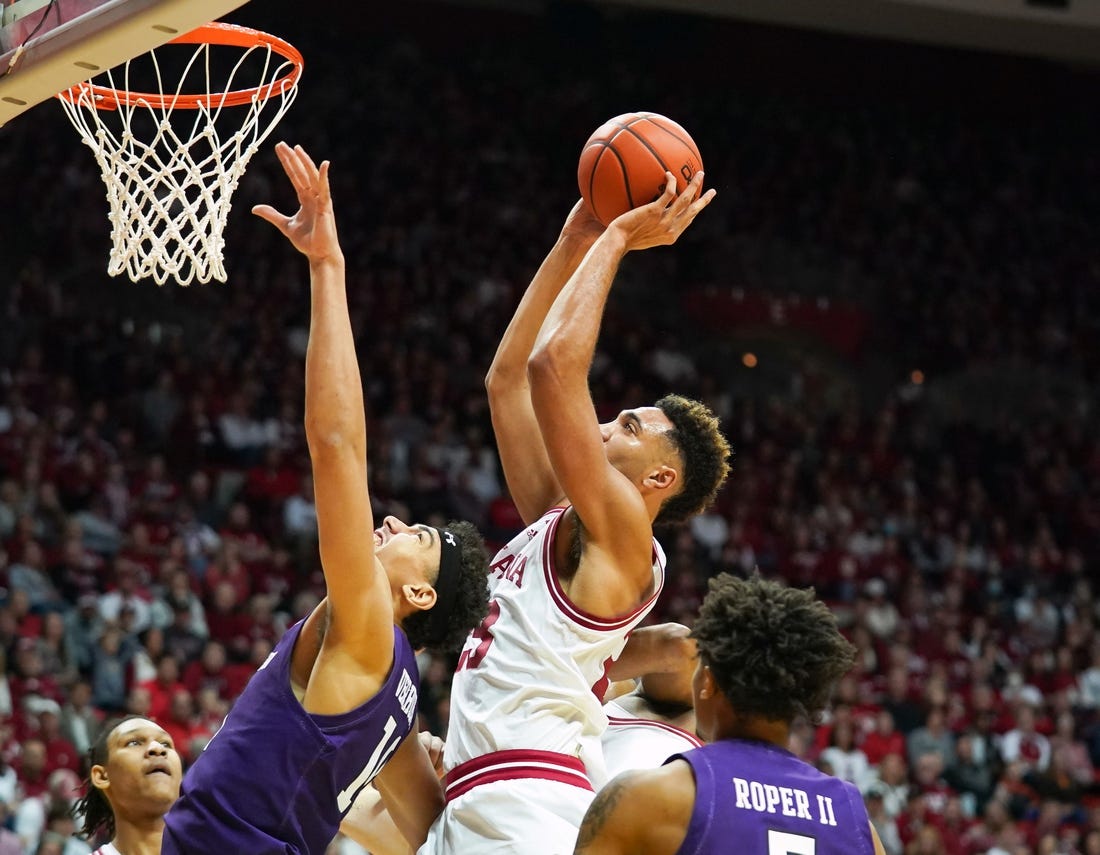 Confident Northwestern enters showdown with No. 14 Indiana Field