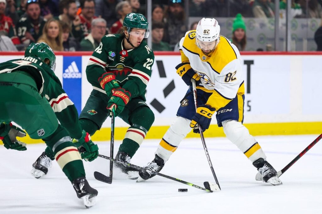 Ryan Hartman's Late Goal Lifts Wild Over Predators - Field Level Media ...