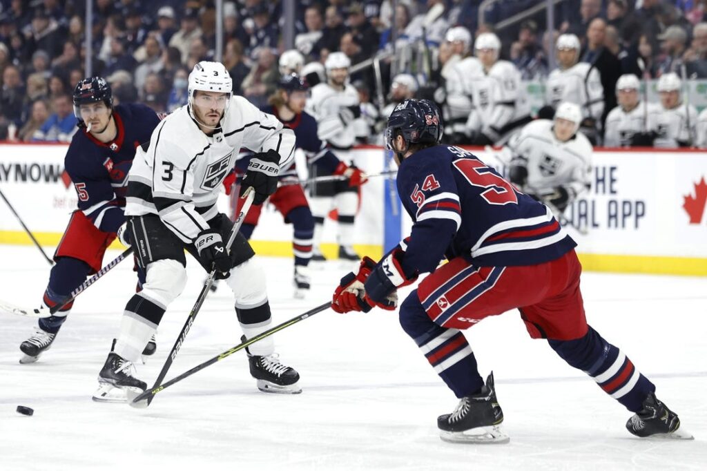 Kings' Anze Kopitar nets 4 goals in shootout win at Winnipeg - Field ...