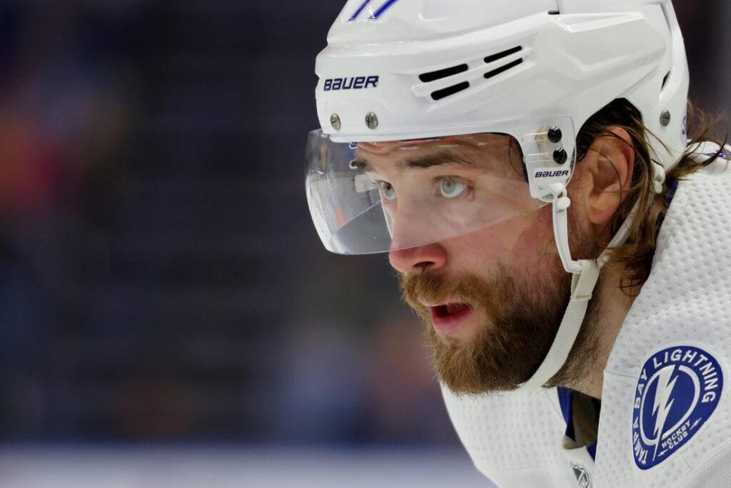 Lightning D Victor Hedman Out Vs. Flyers - Field Level Media 