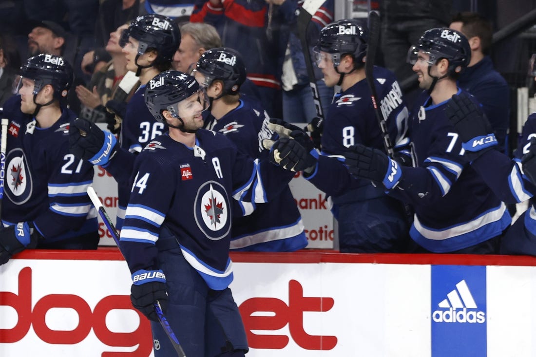 Jets Meet Sharks In Battle Of High-scoring Defensemen - Field Level ...