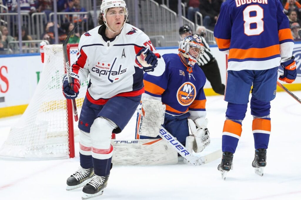 Capitals Pour It On Late To Defeat Islanders - Field Level Media ...