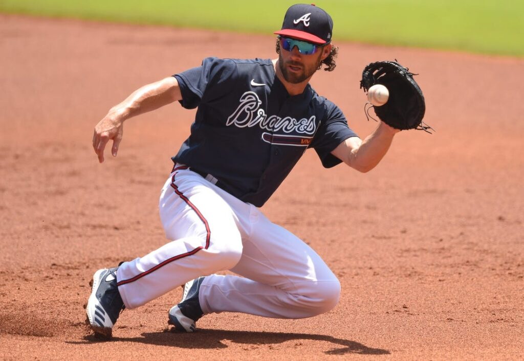 Braves do Charlie Culberson, father dirty with Father's Day DFA