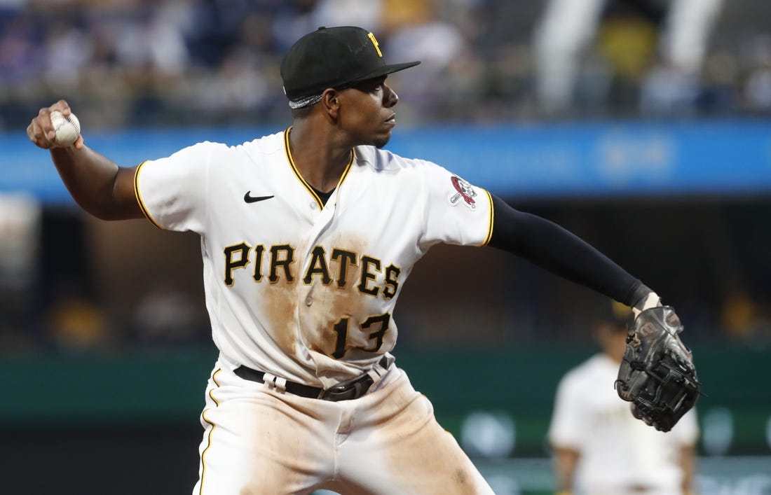 Pirates 3B Ke'Bryan Hayes placed on the 10-day IL with lower back