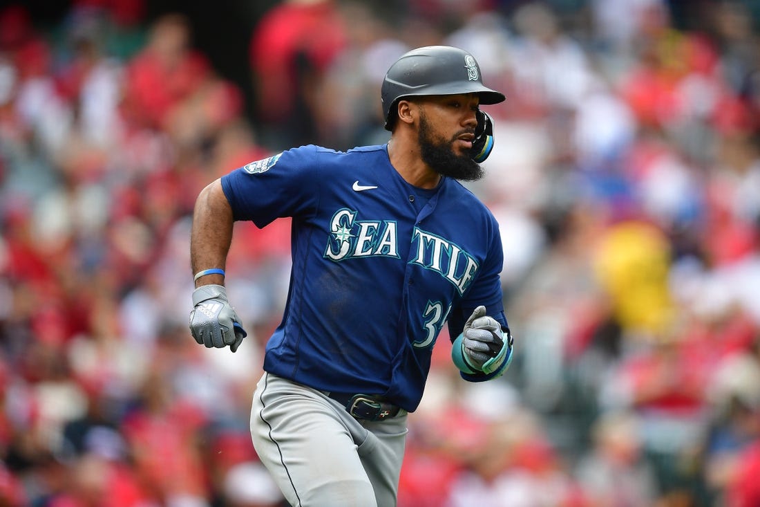 Teoscar Hernandez's game-winner against former team gives Mariners