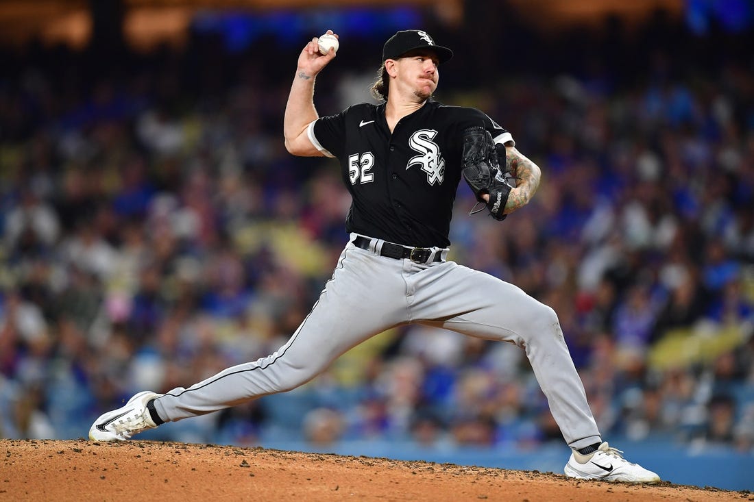 White Sox RHP Mike Clevinger sustains apparent arm injury - Field Level ...