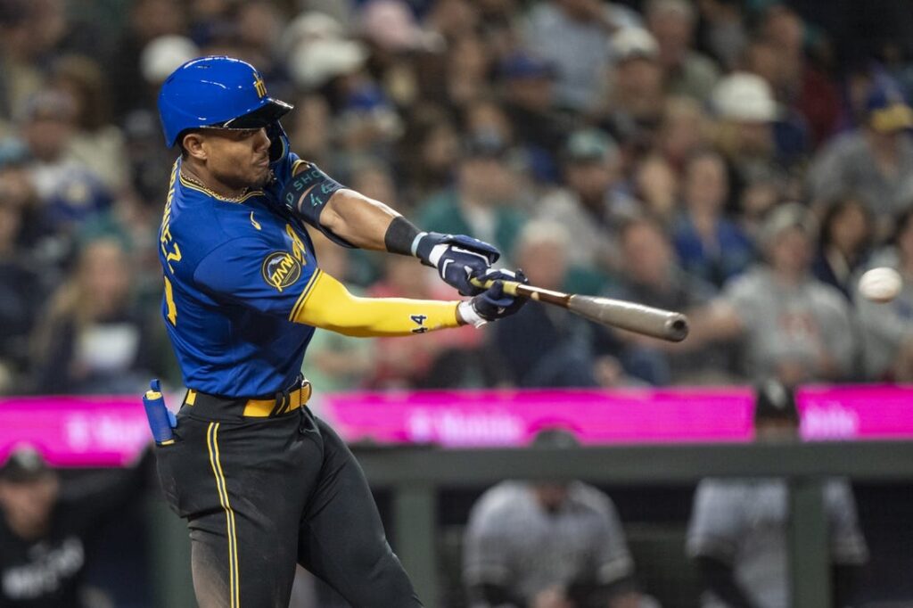 Mariners' Julio Rodriguez enters Home Run Derby - Field Level Media ...