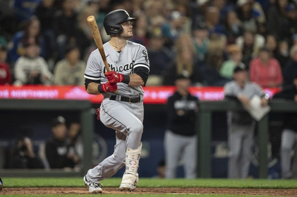 Why did White Sox Outfielder Andrew Benintendi play injured in