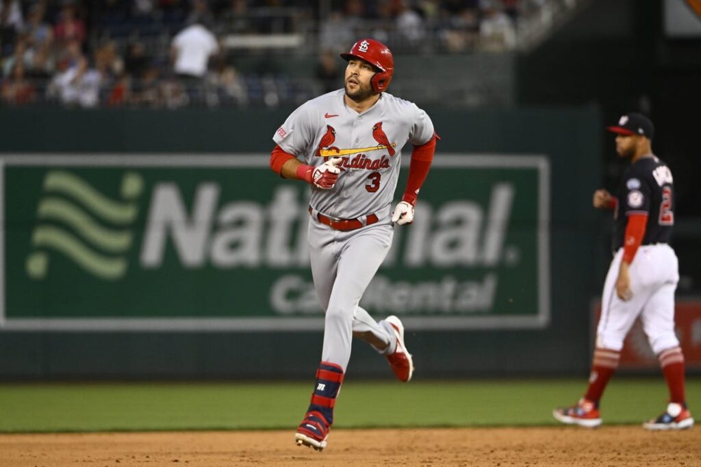 Dylan Carlson hits 2 homers as the Cardinals win their 4th