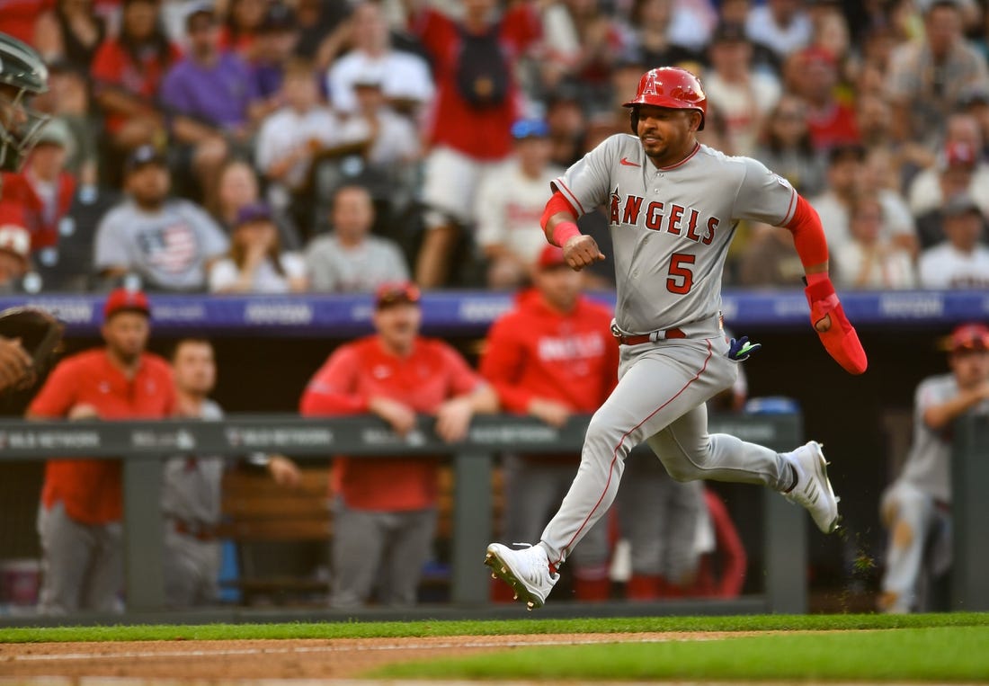 Angels acquire veteran infielder Eduardo Escobar from the Mets for