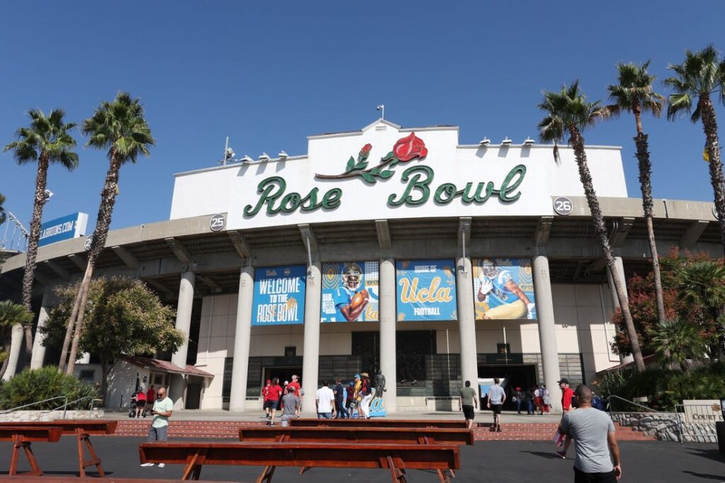 MLS attendance record to be broken at Rose Bowl match Field Level