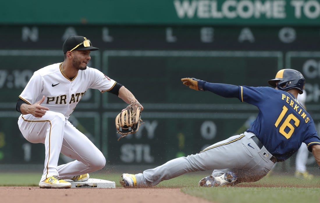 Raimel Tapia SMACKS a Solo Home Run!, 3rd HR of 2023, Milwaukee Brewers