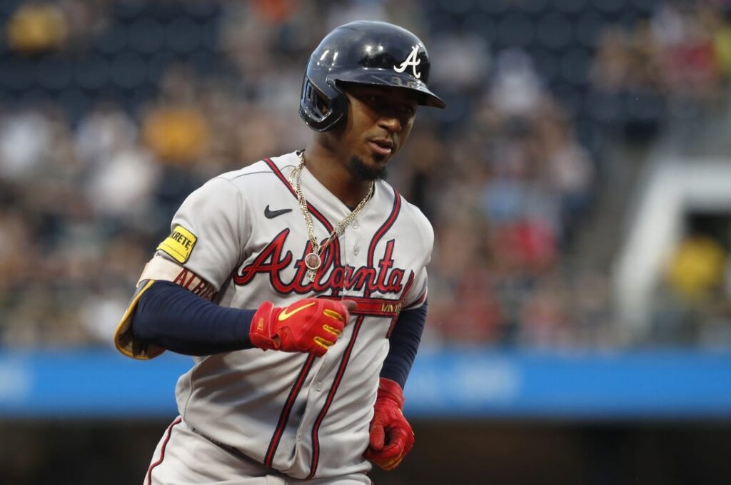 Braves' Ozzie Albies has hamstring injury, misses start for first time in  2023