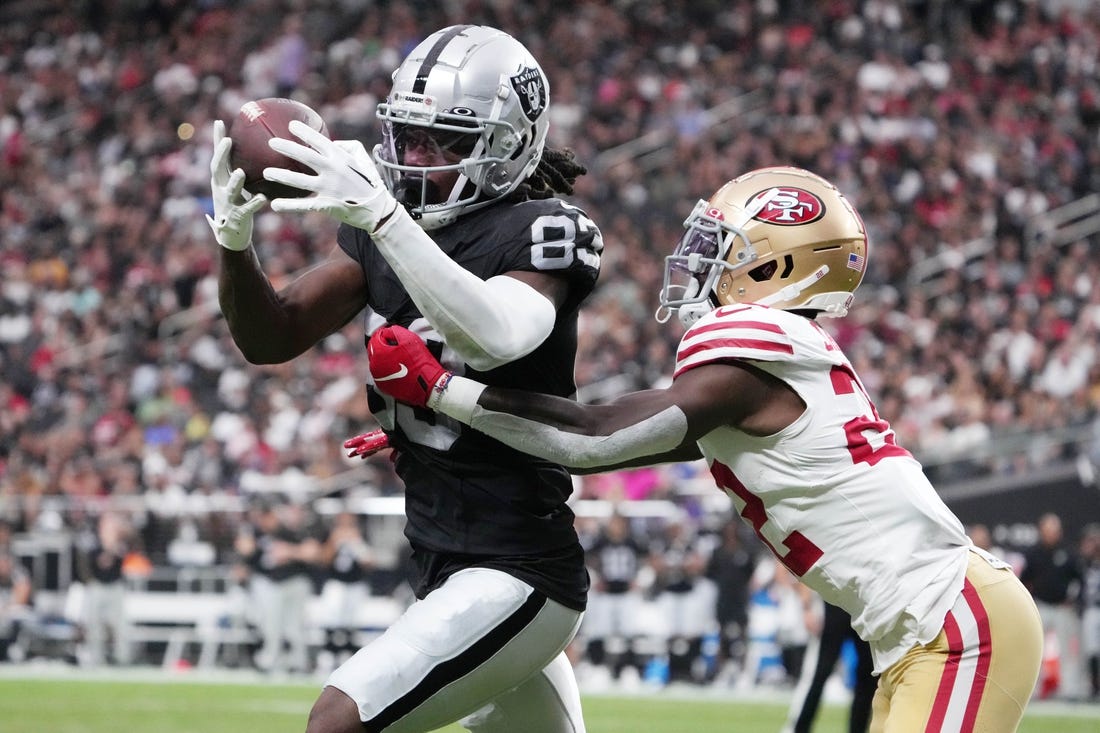 Raiders put away 49ers in second half, 34-7