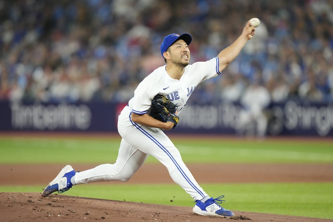 Springer hits leadoff single in debut as Blue Jays beat Phillies in