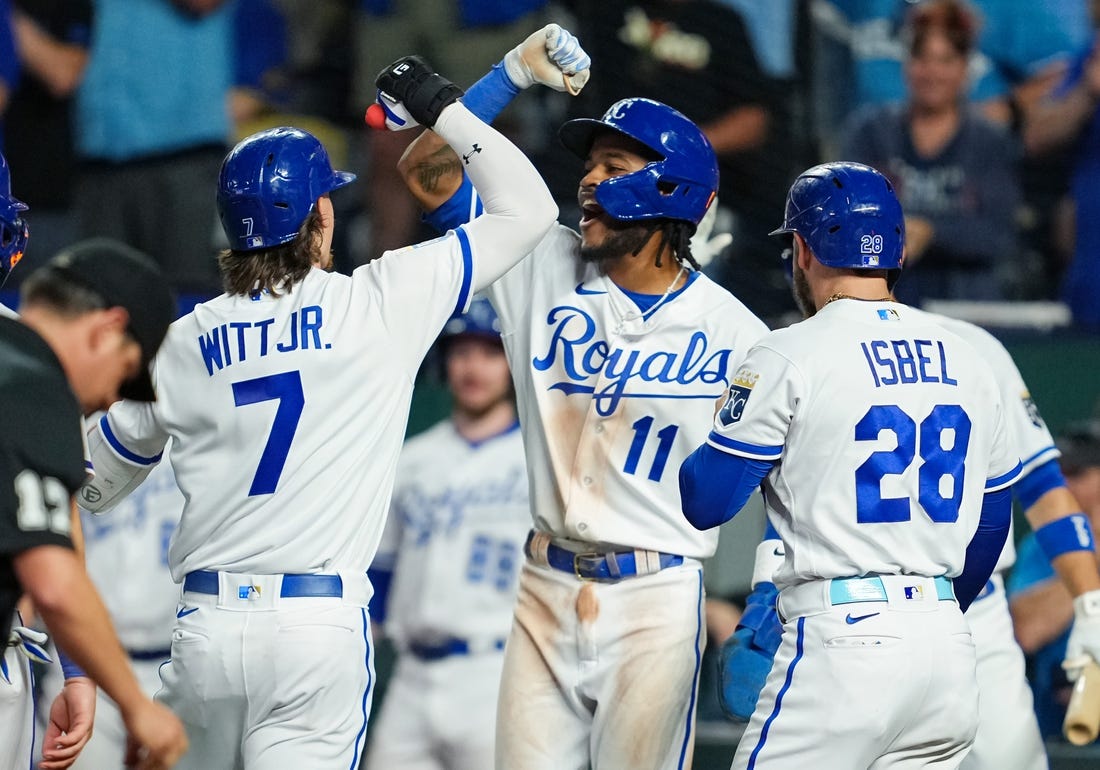 Mariners, Royals set to wrap up wild fourgame series Field Level