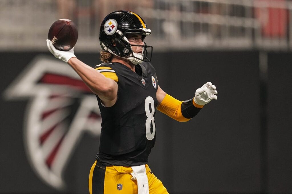 Steelers QB report card: Kenny Pickett runs wild in win