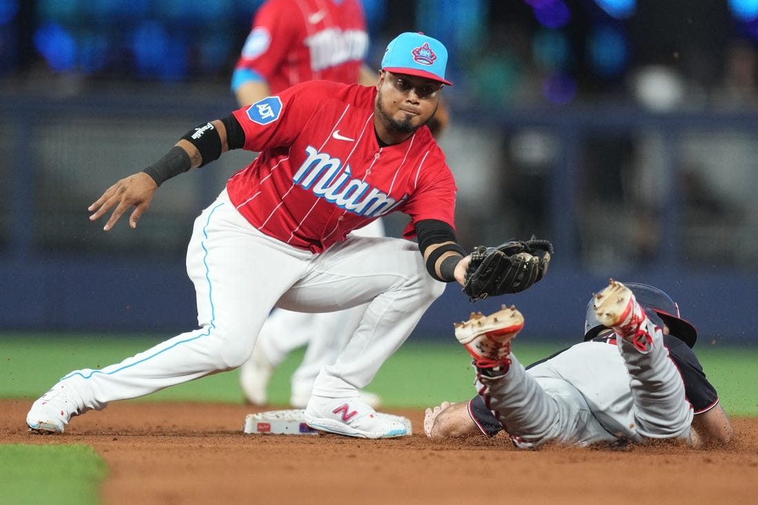 Jorge Soler's homer helps the Marlins rally for a 3-2 win over the Reds