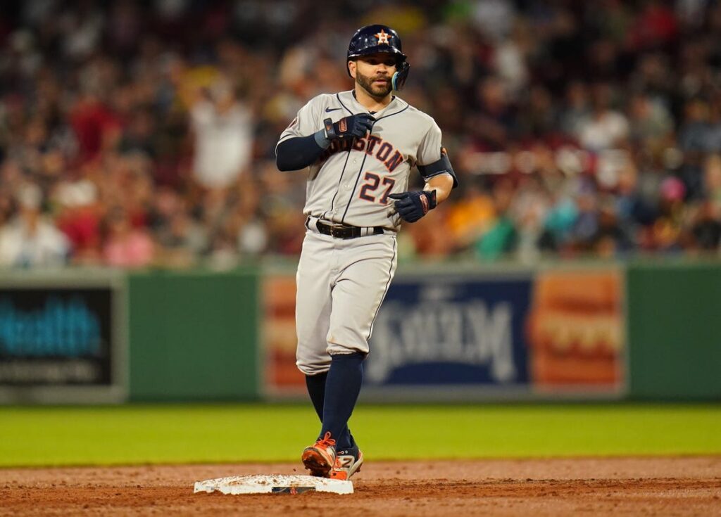 Red Sox routed by Astros, Altuve completes his first career cycle