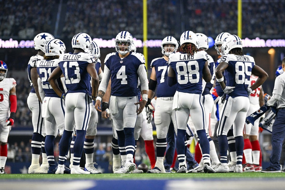 NFL: New England Patriots at Dallas Cowboys, Fieldlevel