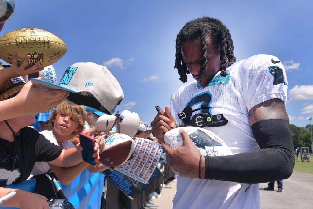 Carolina Panthers rookie CB Jaycee Horn honors Kobe Bryant