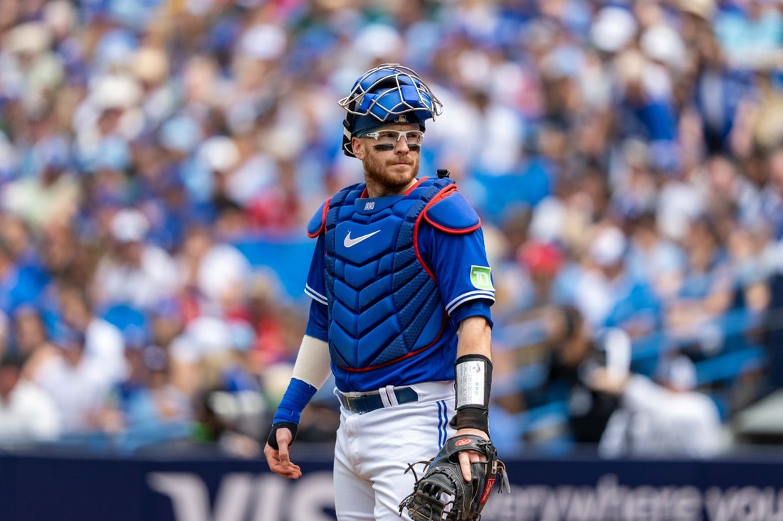 Toronto catcher Danny Jansen fractures finger in the Blue Jays' 13