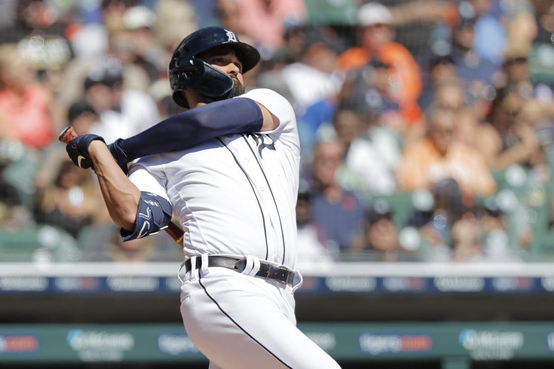 Tigers OF Riley Greene (elbow) injured making diving catch