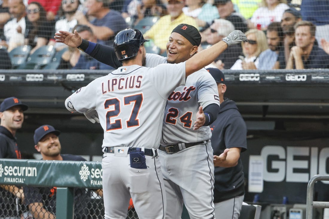 Miguel Cabrera does not homer as Tigers lose to Red Sox