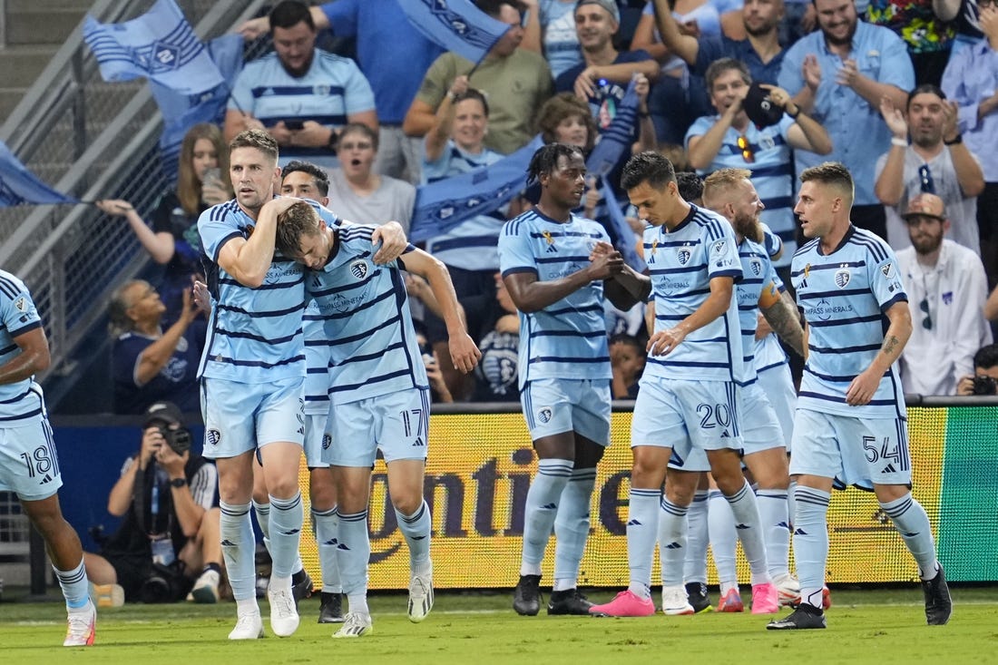Sporting KC takes a 3-1 lead vs. St. Louis in the first half after