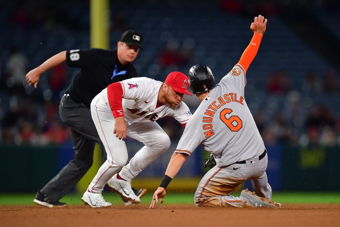 Orioles eke out 10-inning victory over Angels