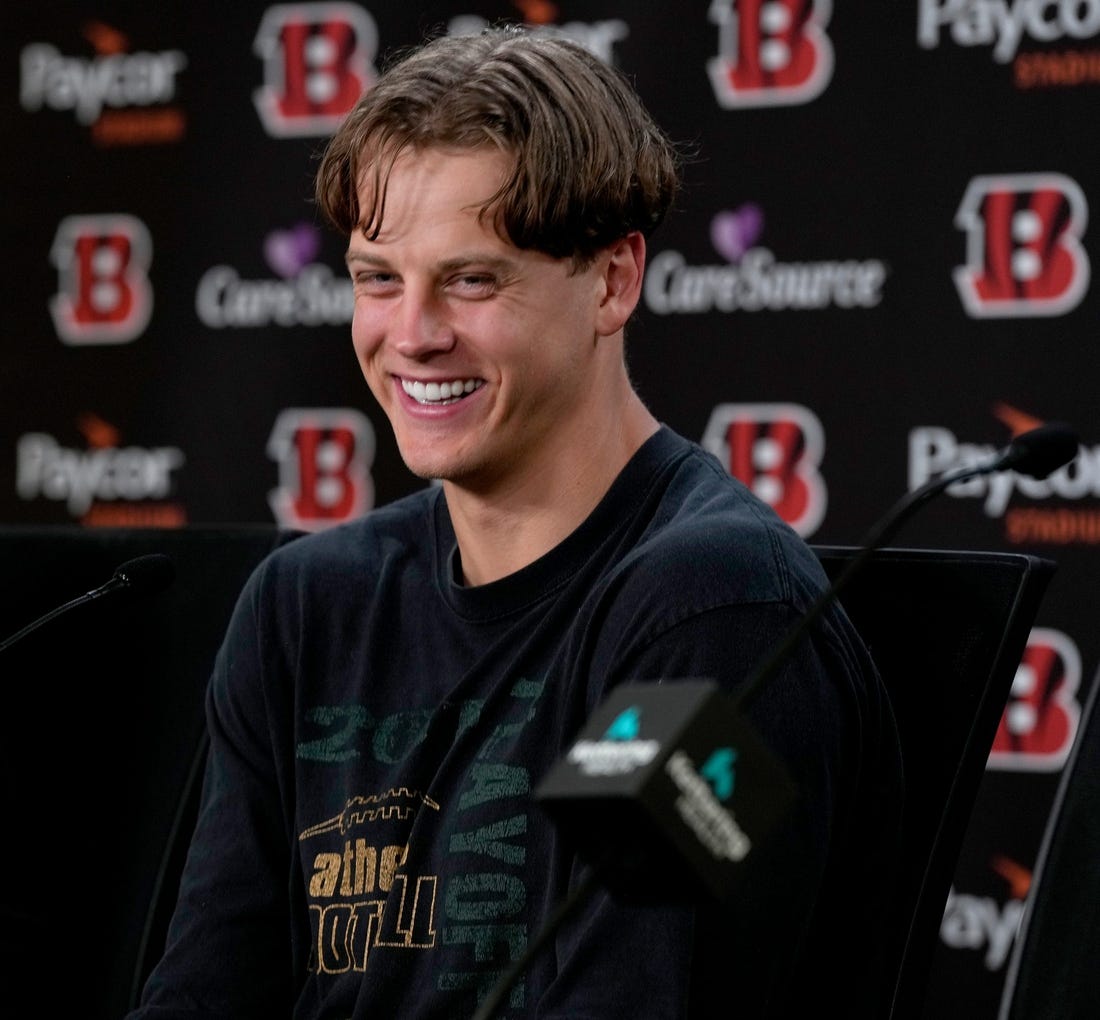 Bengals QB Joe Burrow signs his record NFL contract Field Level Media