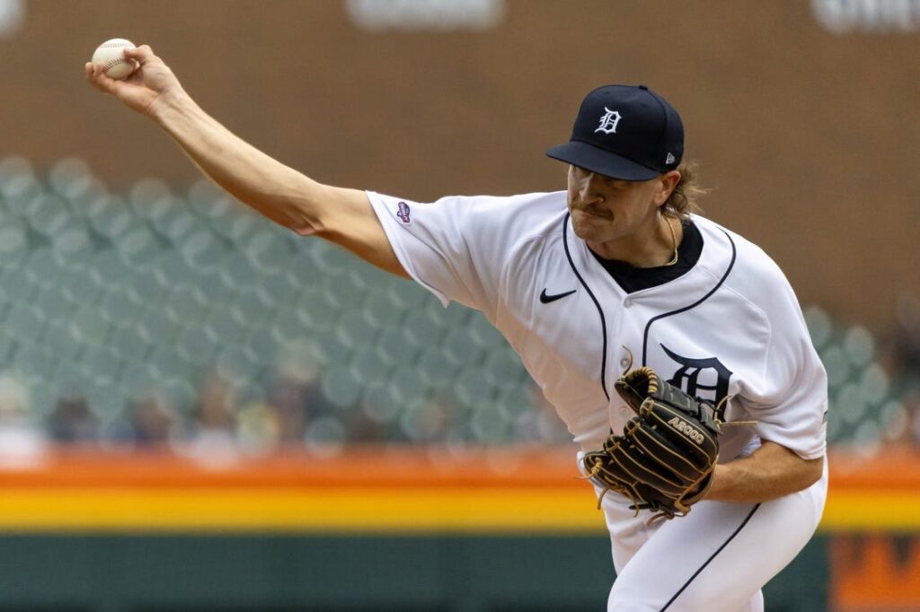 Tigers edge Royals in 10th inning