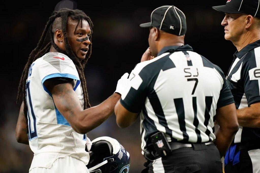 Titans WR DeAndre Hopkins (ankle) to play vs. Chargers - Field Level Media  - Professional sports content solutions