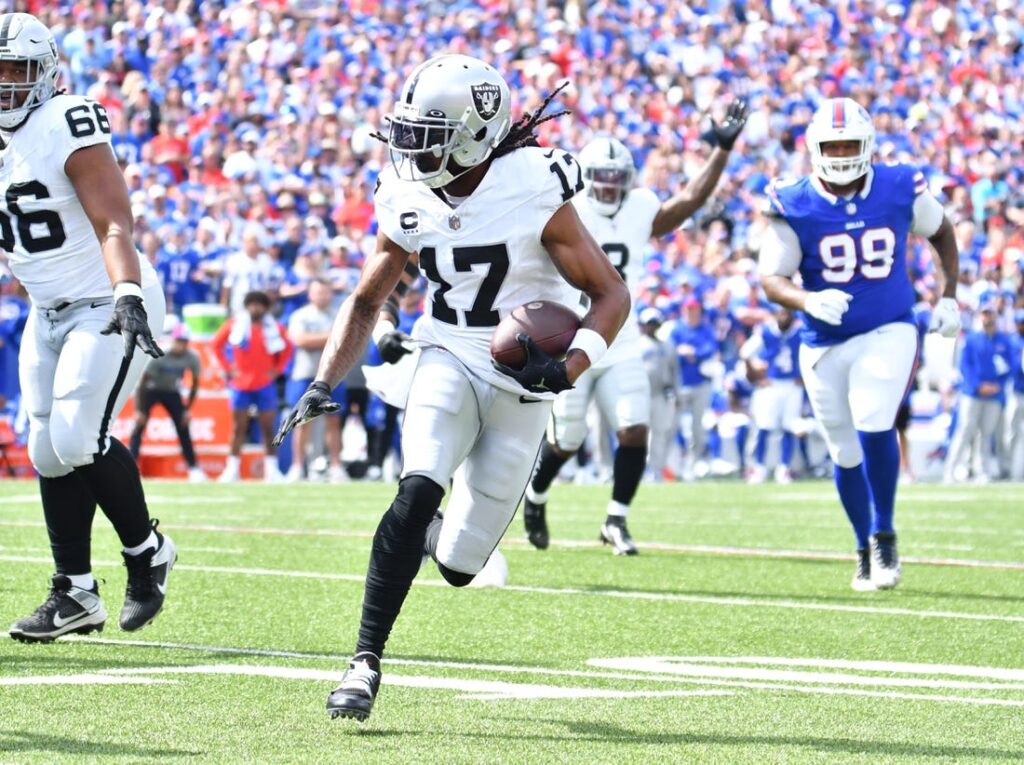 Geno Smith's 2nd TD pass to Tyler Lockett lifts the Seahawks to a 37-31 OT  win over the Lions